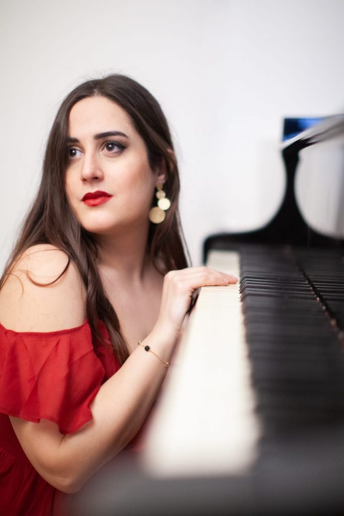 Leonora Armellini pianista
