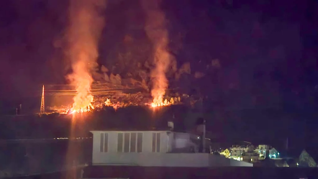 Praia a Mare (cs) | domenica 18 ottobre 2026 | Incendio