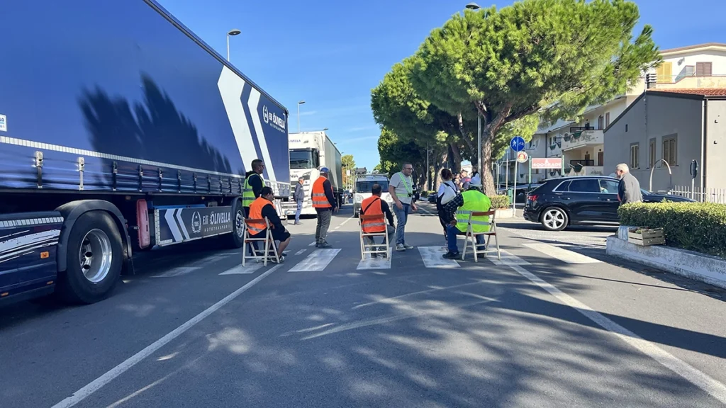 santa maria del cedro protesta autotrasportatori blocco stradale deviazione